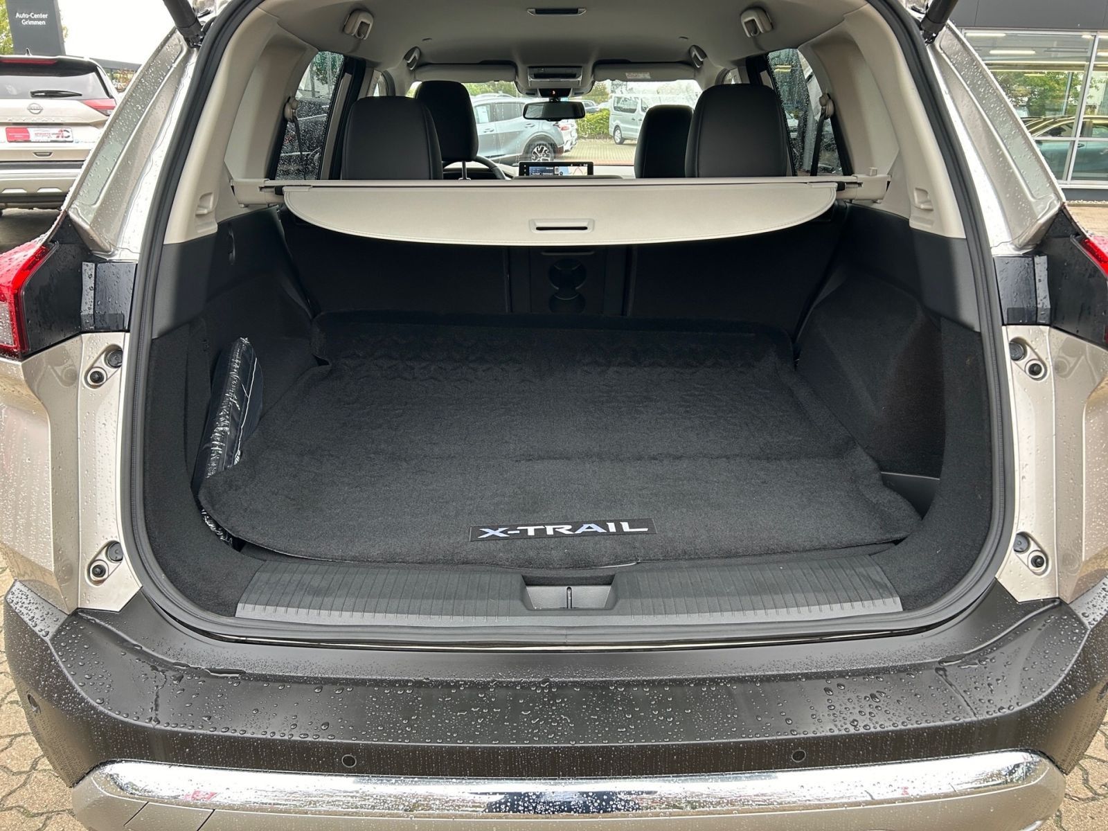 Fahrzeugabbildung Nissan X-TRAIL 1.5 VC-T e-POWER 204 PS 4x2 Tekna