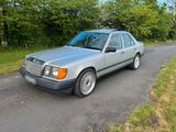 Mercedes-Benz Mercedes W124 250D Klima Schiebedach ABS - Mercedes-Benz S 250 mit Diesel-Antrieb: Automatik