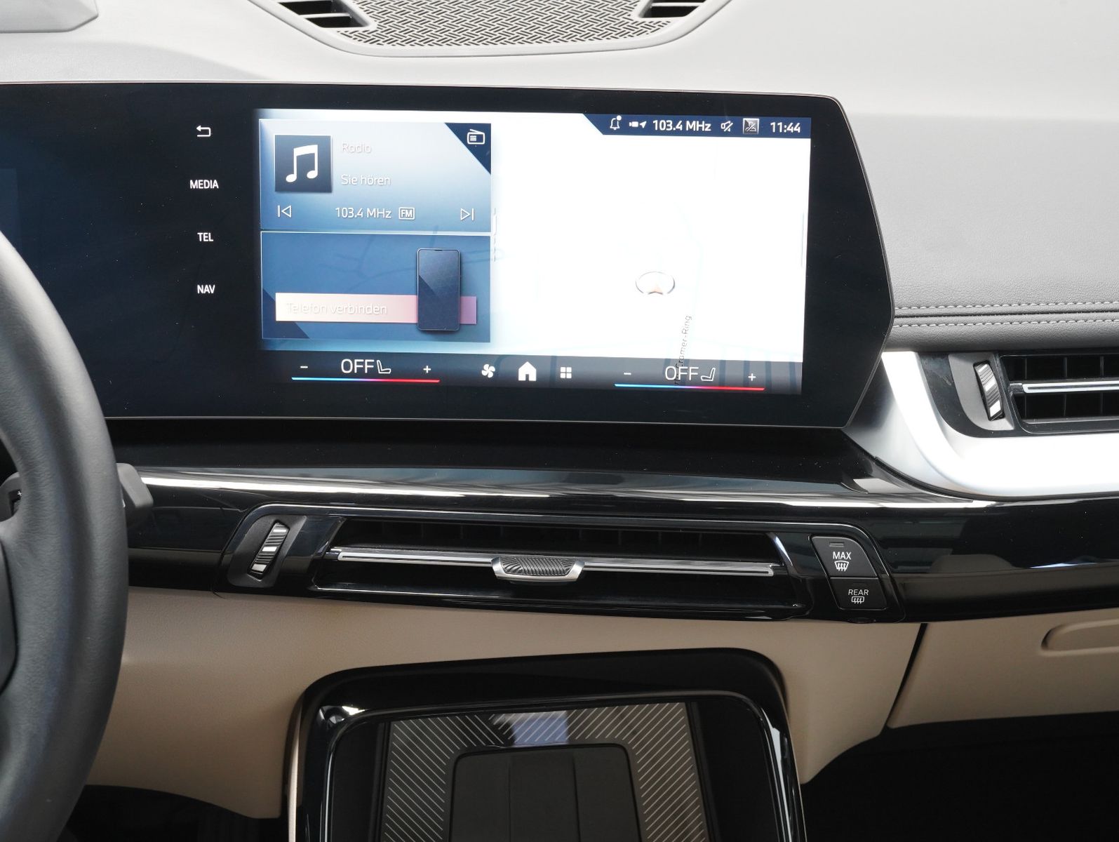 BMW iX1 30 xDrive xLine LED/PANORAMA/HEAD-UP/SOH foto 11