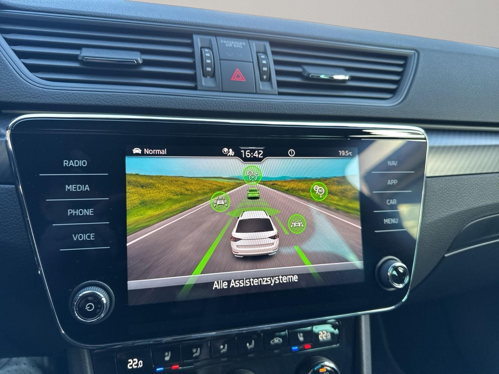 Superb CombiI 2,0 TSI Sportline 4x4, Standheizun