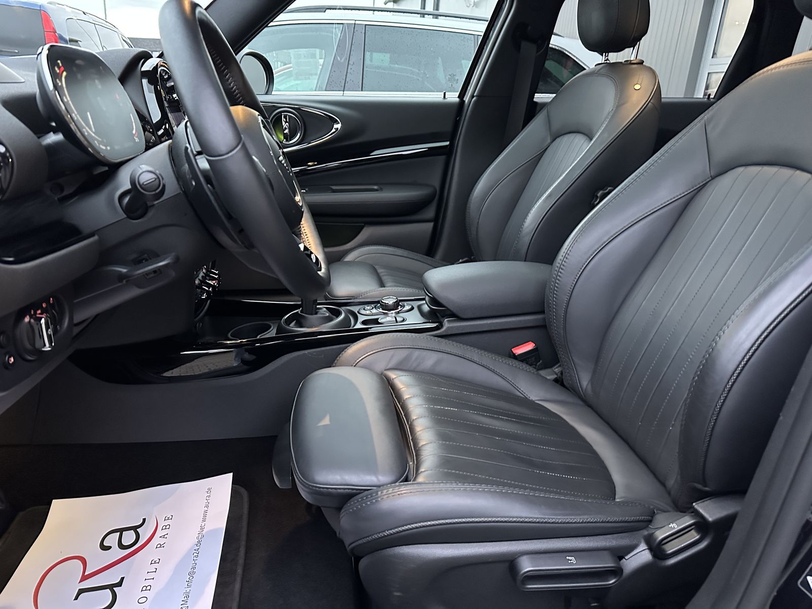 Fahrzeugabbildung MINI John Cooper Works Clubman All4 NAV+LED+PANO+H&K