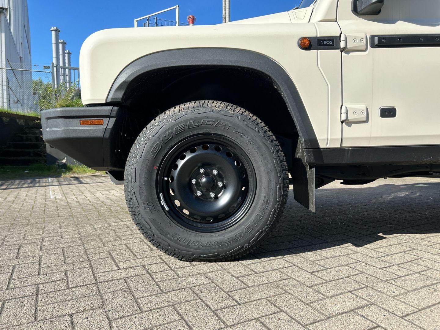 Fahrzeugabbildung INEOS Grenadier 3.0l Turbo Benzin über 15.000€ Rabatt