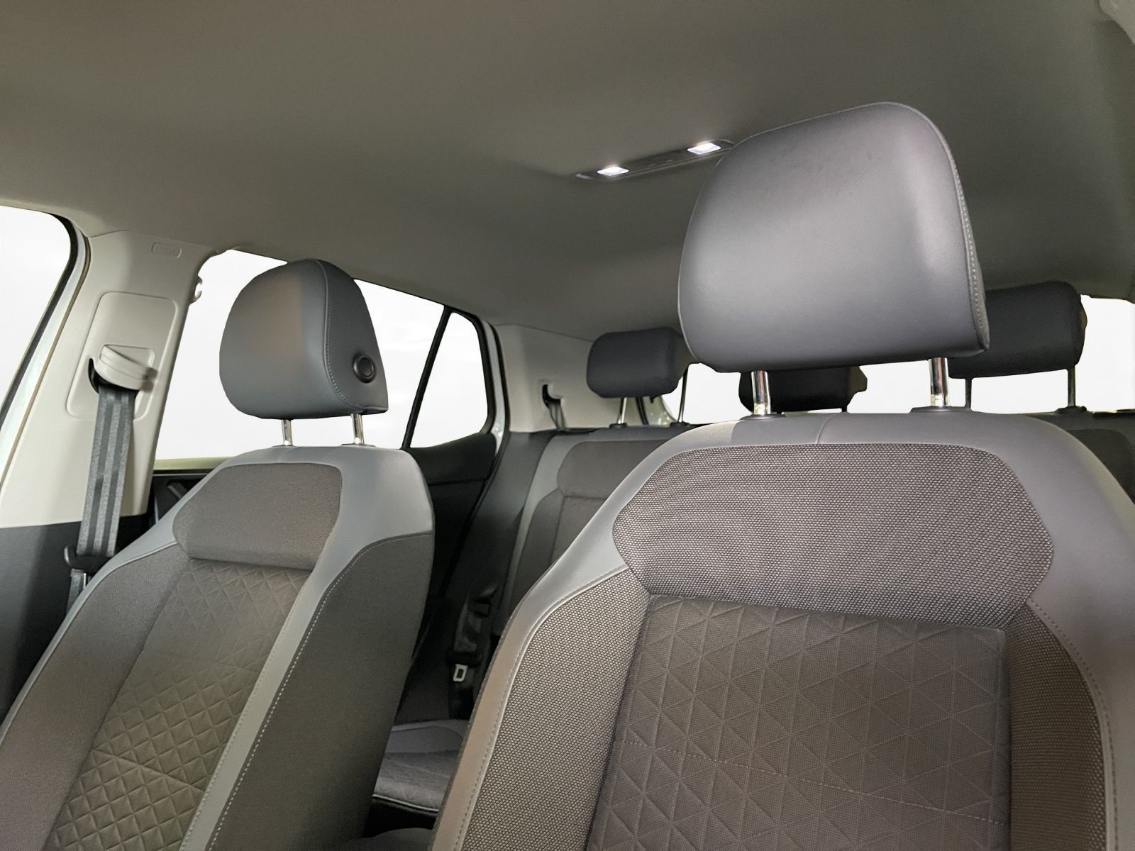 Volkswagen T-Cross - Bild 11