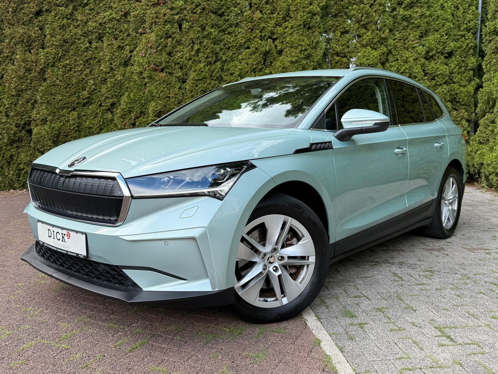 Fahrzeugabbildung SKODA Enyaq 80 x Suite CCS+MATRIX+KAM+AHK+LEDER+SPORT