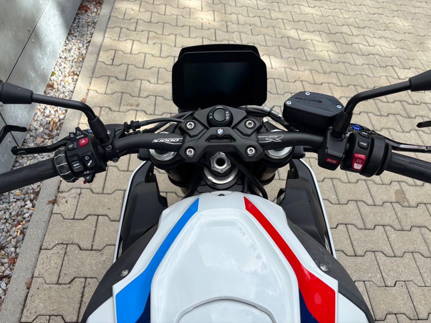 Fahrzeugabbildung BMW S 1000 R M-Paket 4 Pakete Carbon-, Frästeilepake