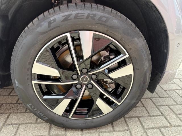 Volvo XC60 T6 Plug-In Hybrid AWD Plus Dark Mj26 mit 36
