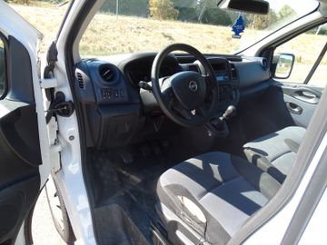 Opel Vivaro - 11