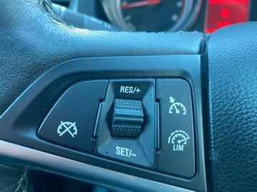 Bild 13 Opel Astra J Lim. 4-trg. Inno*AT*KLIMAAUTO*XENON*SHZ*