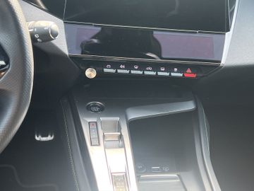 Peugeot 308 GT 1.2 PureTech 130 360+Kam.+KeyLess+Massage