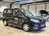 Ford TOURNEO COURIER NAVI CARPLAY PDC TEMPOMAT AHK - gebrauchte Ford Tourneo Courier aus dem Jahr 2019