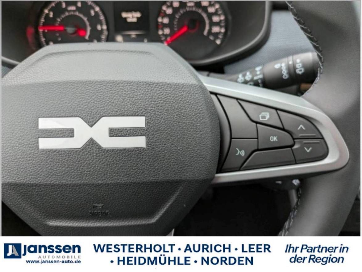 Fahrzeugabbildung Dacia Sandero Stepway Expression TCe 110