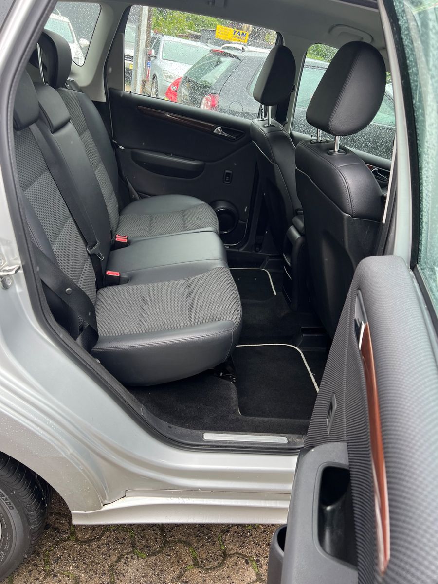 Fahrzeugabbildung Mercedes-Benz A 180 CDI ELEGANCE AUTOMATIK GETRIEBE NOTLAUF