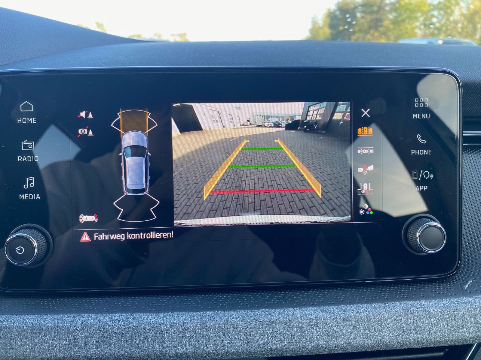 Fahrzeugabbildung SKODA Kamiq 1.0 TSI Drive *LED*FSH*KAMERA*SMARTLINK*