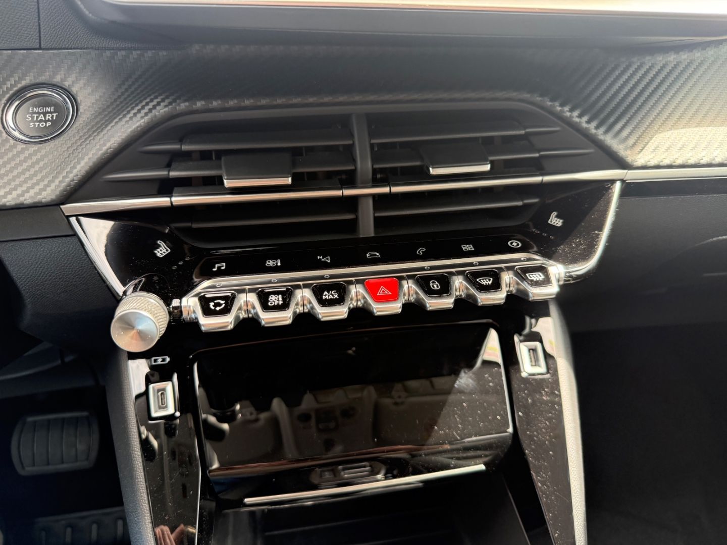 Fahrzeugabbildung Peugeot 208 -e Allure Pack SHZ+Kamera+11KW Schnelllader