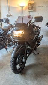 Kawasaki ZZR 600 2. Hand, neue Reifen/Service über 2300€  - KAWASAKI ZZR 600