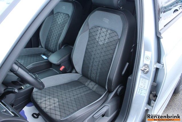 Tiguan R-Line eHybrid Black-Style AHK Kamera