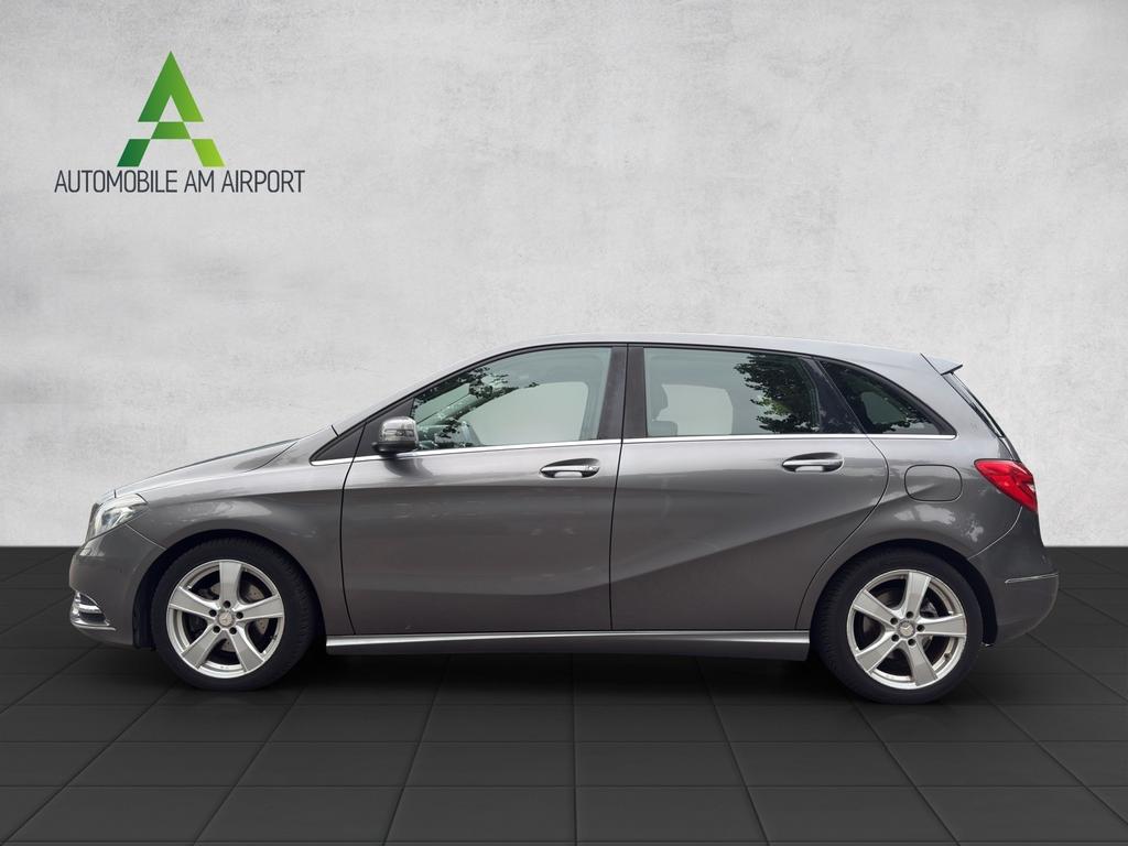 Mercedes-Benz B 180