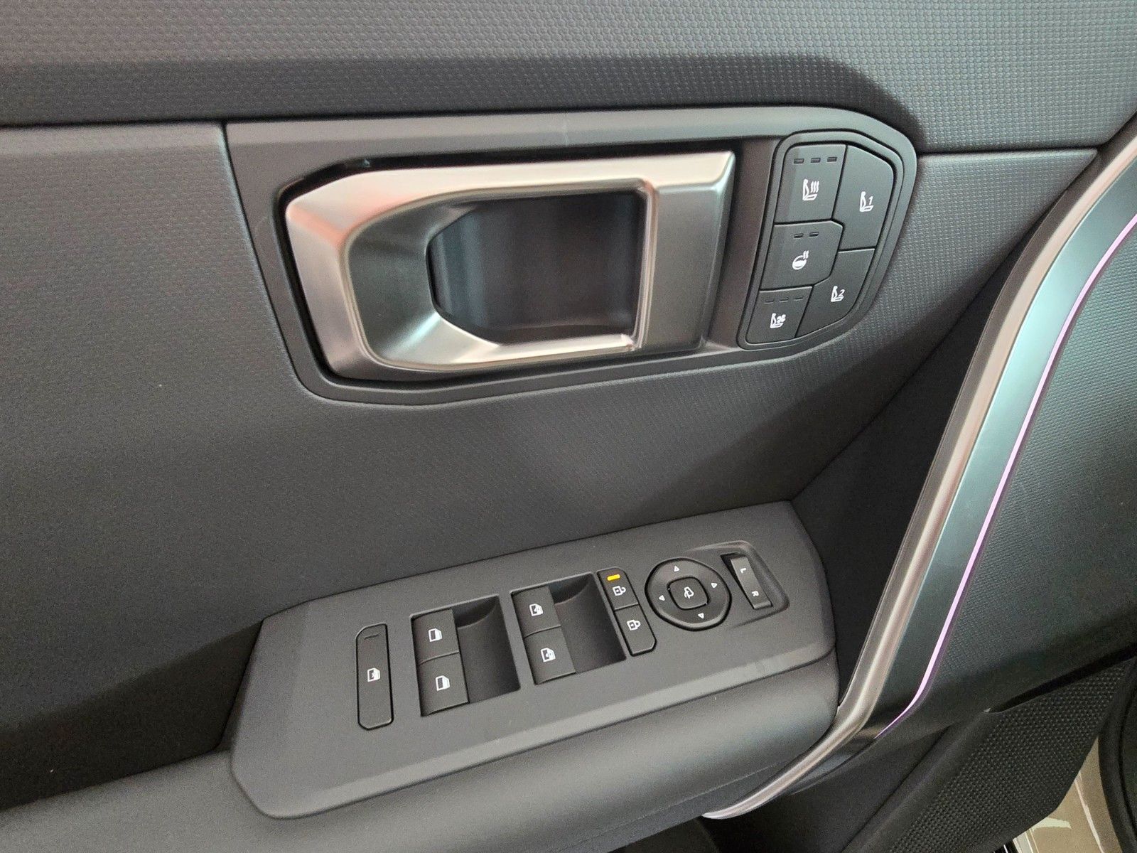 Fahrzeugabbildung Kia SELTOS 1.6T 180 DCT X-LINE GD