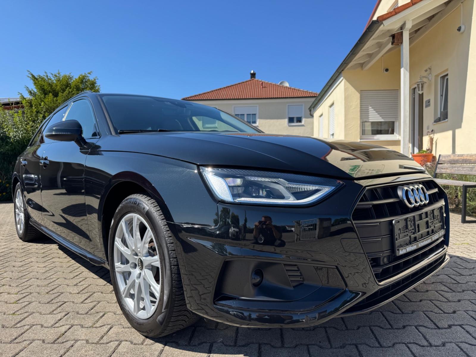 Audi A4 Avant 35TFSI Advanced BLACK Navi LED Keyless