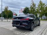 BMW X4 M40 M40i - - schwarze BMW X4 M40