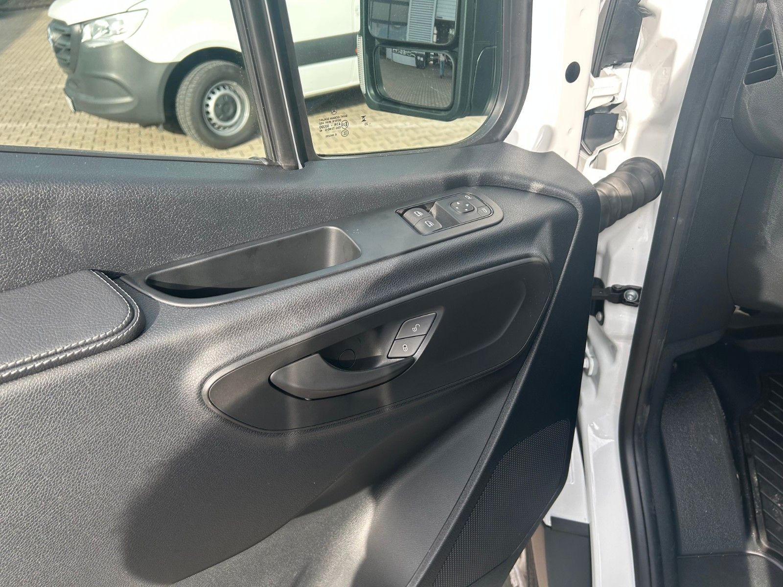 Fahrzeugabbildung Mercedes-Benz Sprinter III  317 CDI Tourer RWD