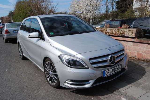 Mercedes-Benz B 200 CDI *Sportpaket*AMG*NAVI*XENON*AHK*