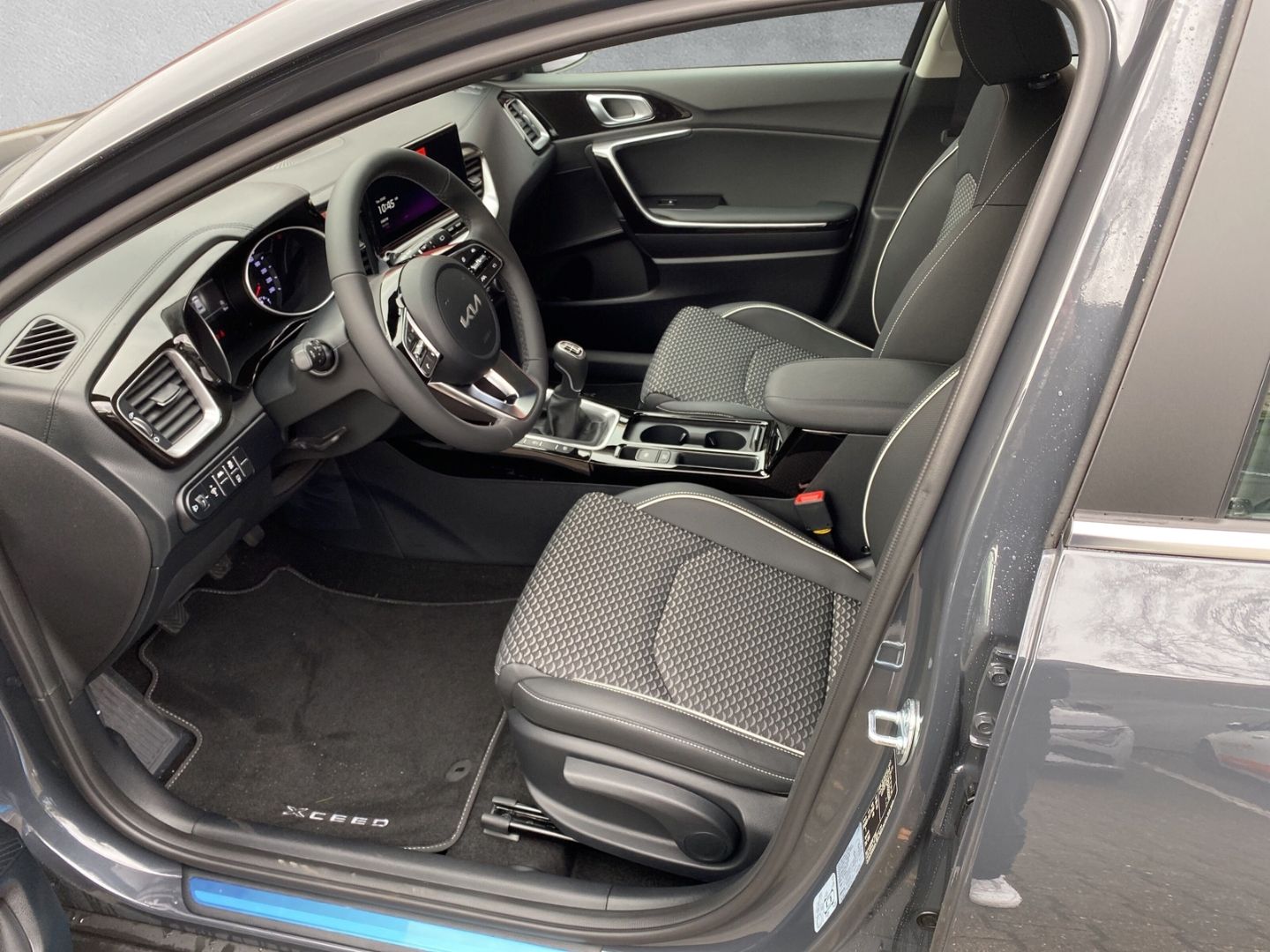 Fahrzeugabbildung Kia XCeed VISION 1.0 T-GDI *KOMFORT-PAKET*NAVIGATION