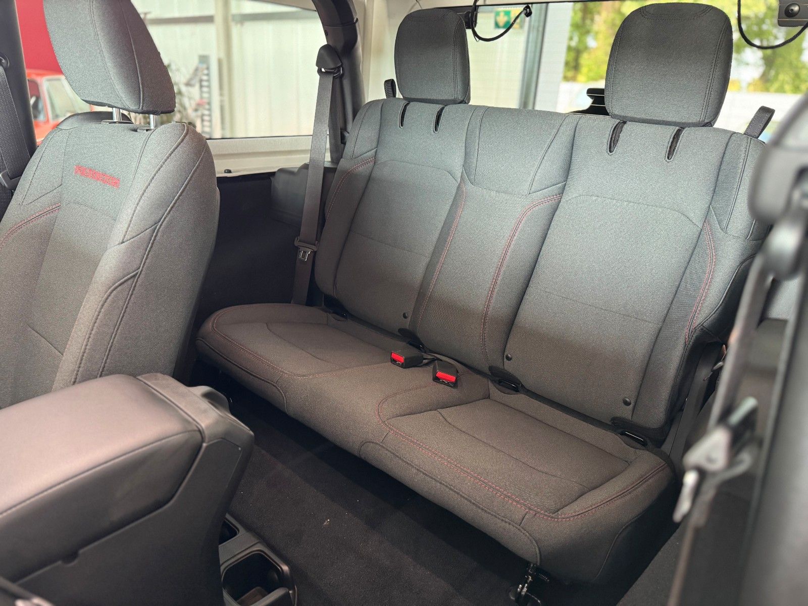 Fahrzeugabbildung Jeep Wrangler Rubicon 3,6 V6 MY24 "Technology Group"