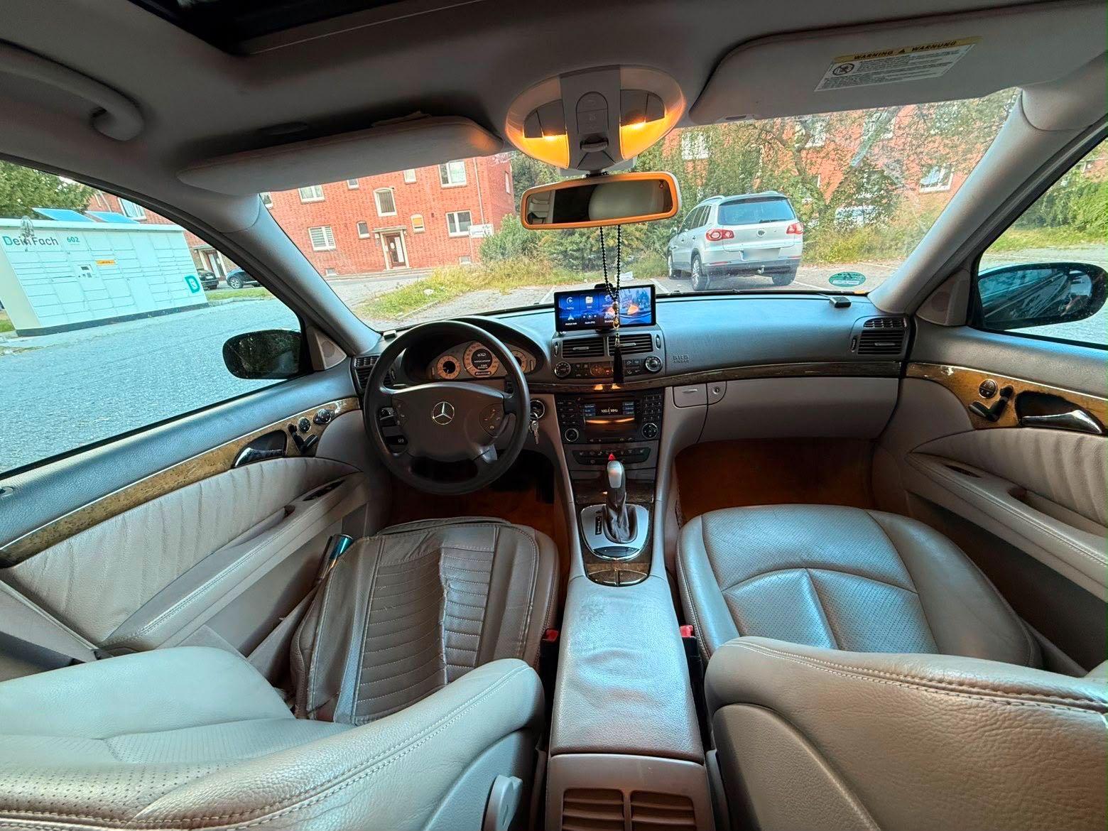 Mercedes-Benz E240 2004 — photo 7