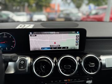 Mercedes GLB 220 - 10