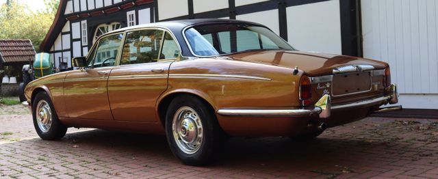 Jaguar Daimler Double Six