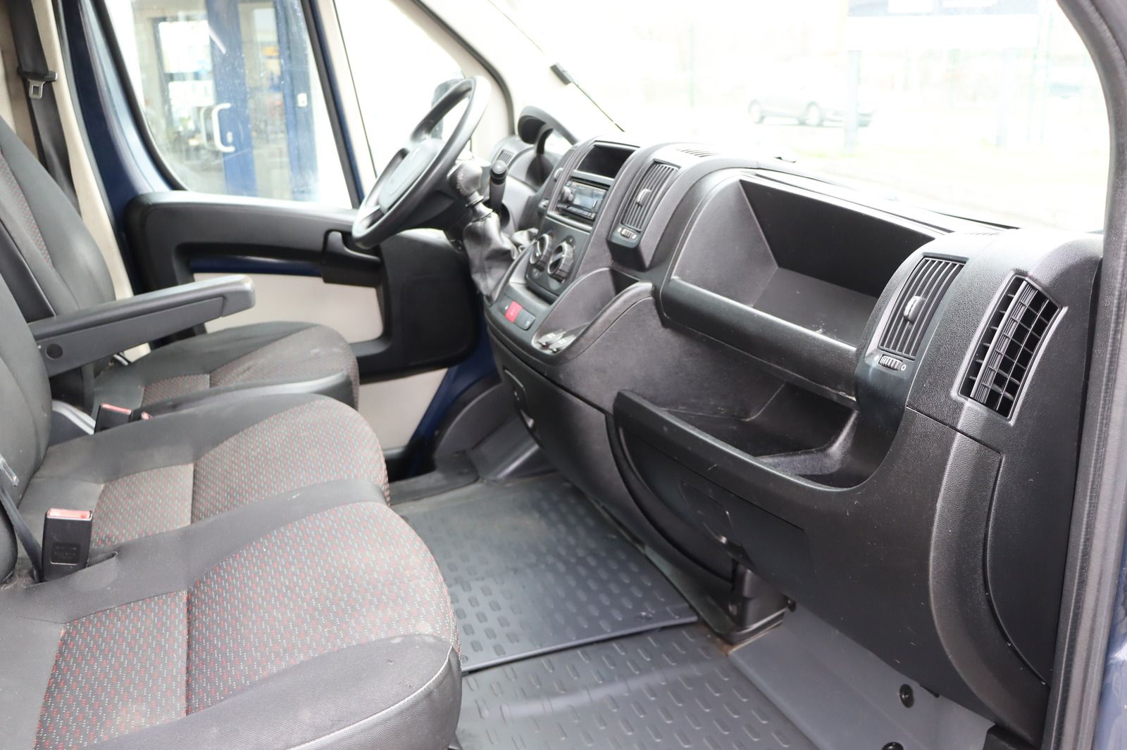 Fahrzeugabbildung Peugeot Boxer 2,2 HDi 110 Kasten L3 H2