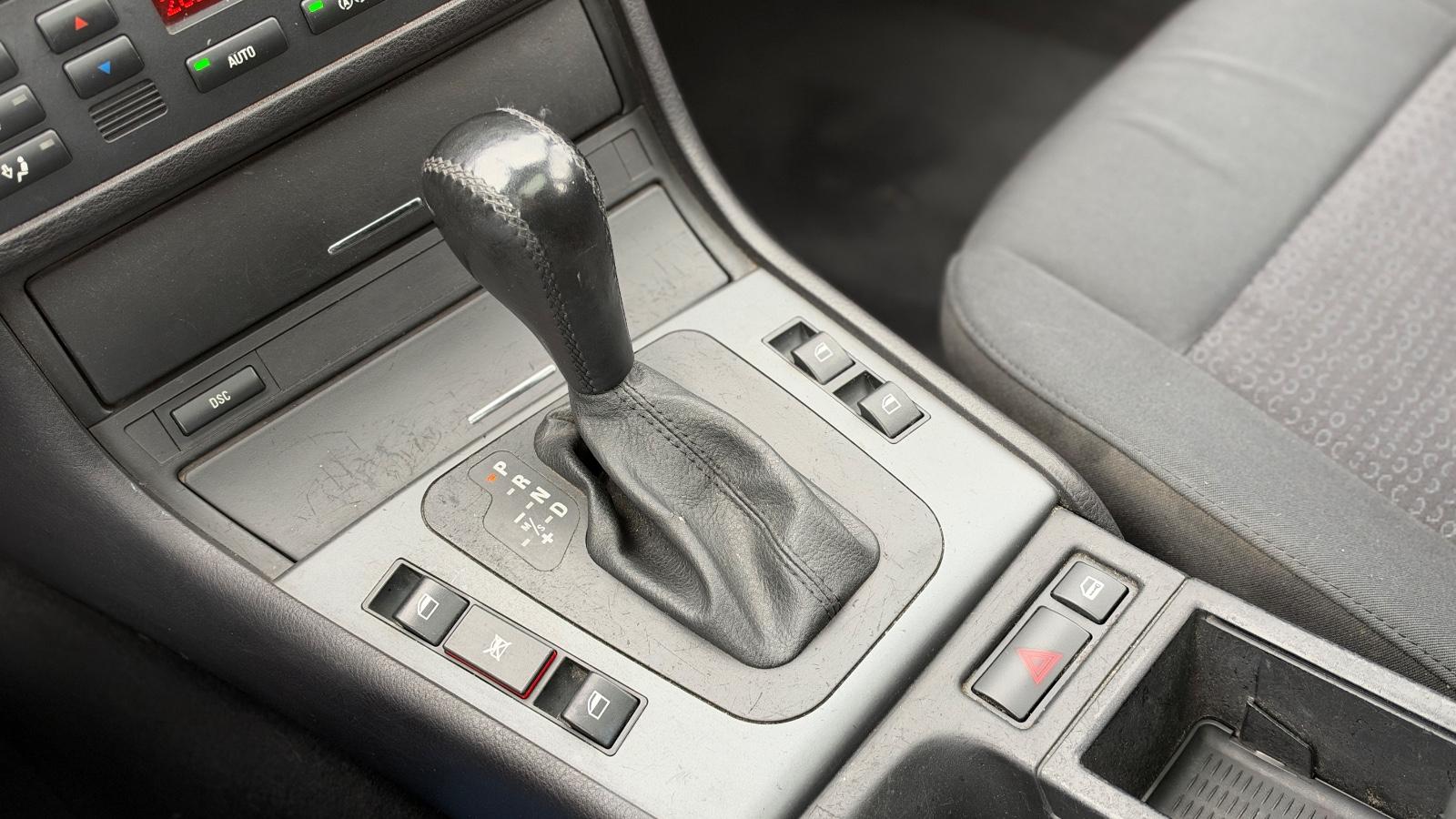 BMW 316 2005 — photo 19