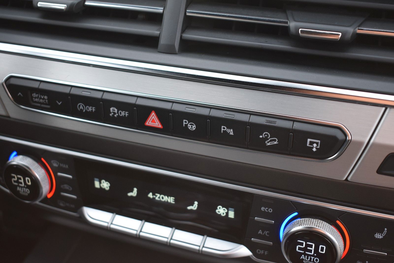 Fahrzeugabbildung Audi Q7 3.0 TDI quattro S Line Sitzbel. AHK Massage