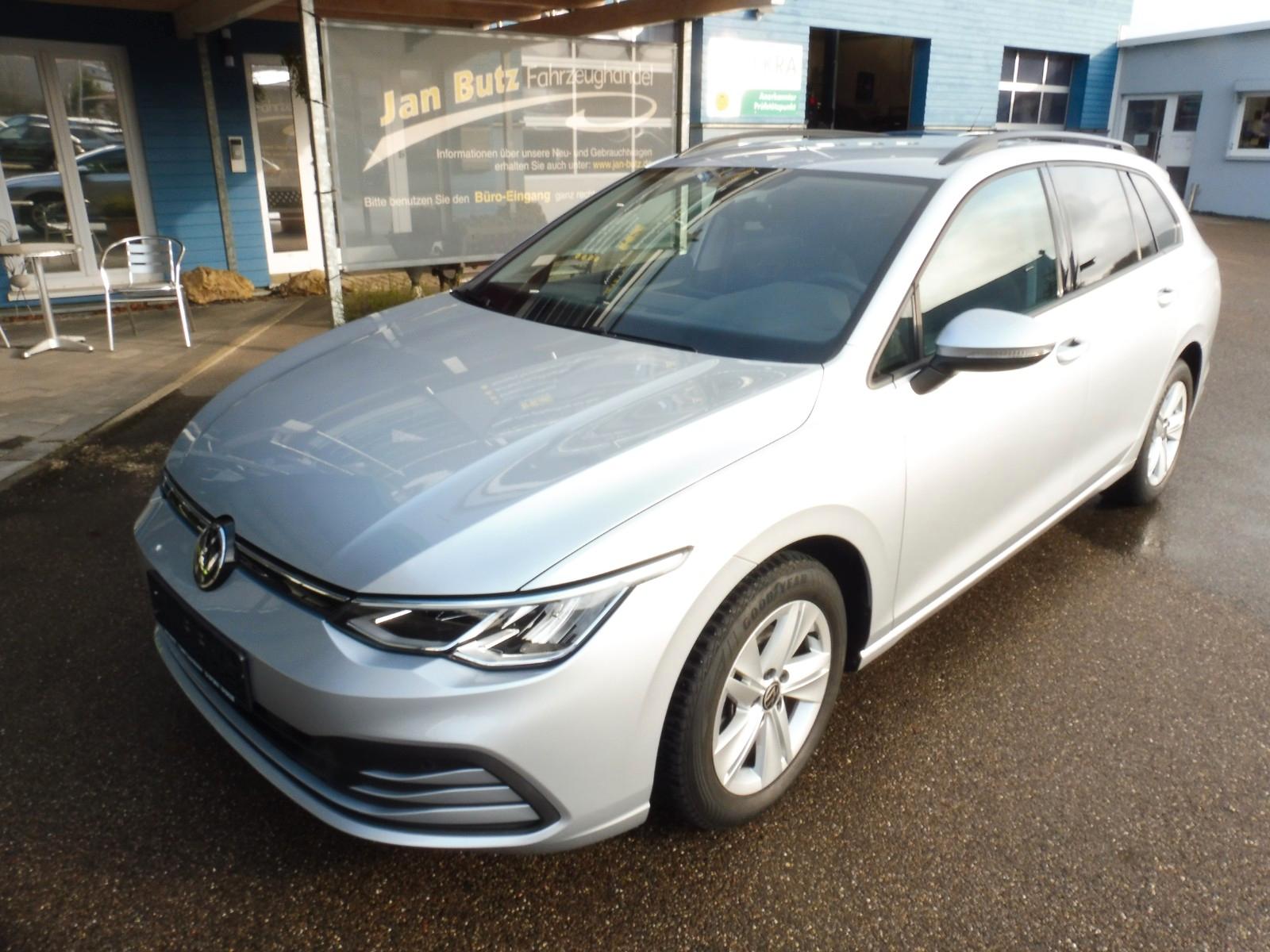 Volkswagen Golf VIII Variant 1,5 TSI Life,SHZ