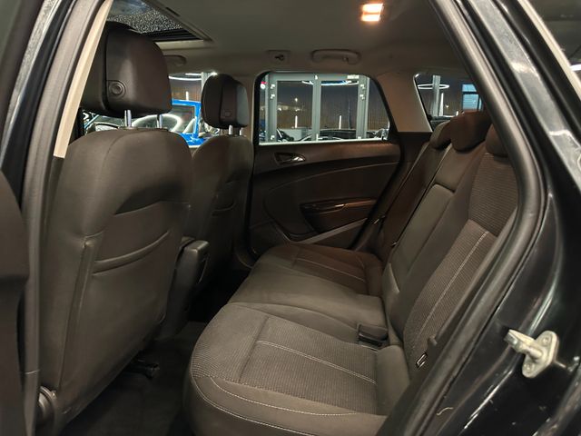 MYAUTOCENTER – Gebraucht- und Jahreswagen mit Werkstattservice in Pfaffenhofen Opel Astra J Sports Tourer Exklusiv *2. Hand*Kamera*