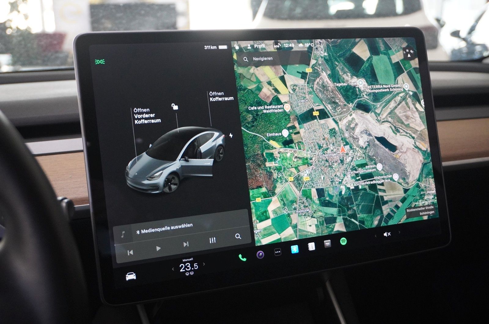 Fahrzeugabbildung Tesla Model 3 Standard Range Plus NAVI/KAMERA/AHK/FSD