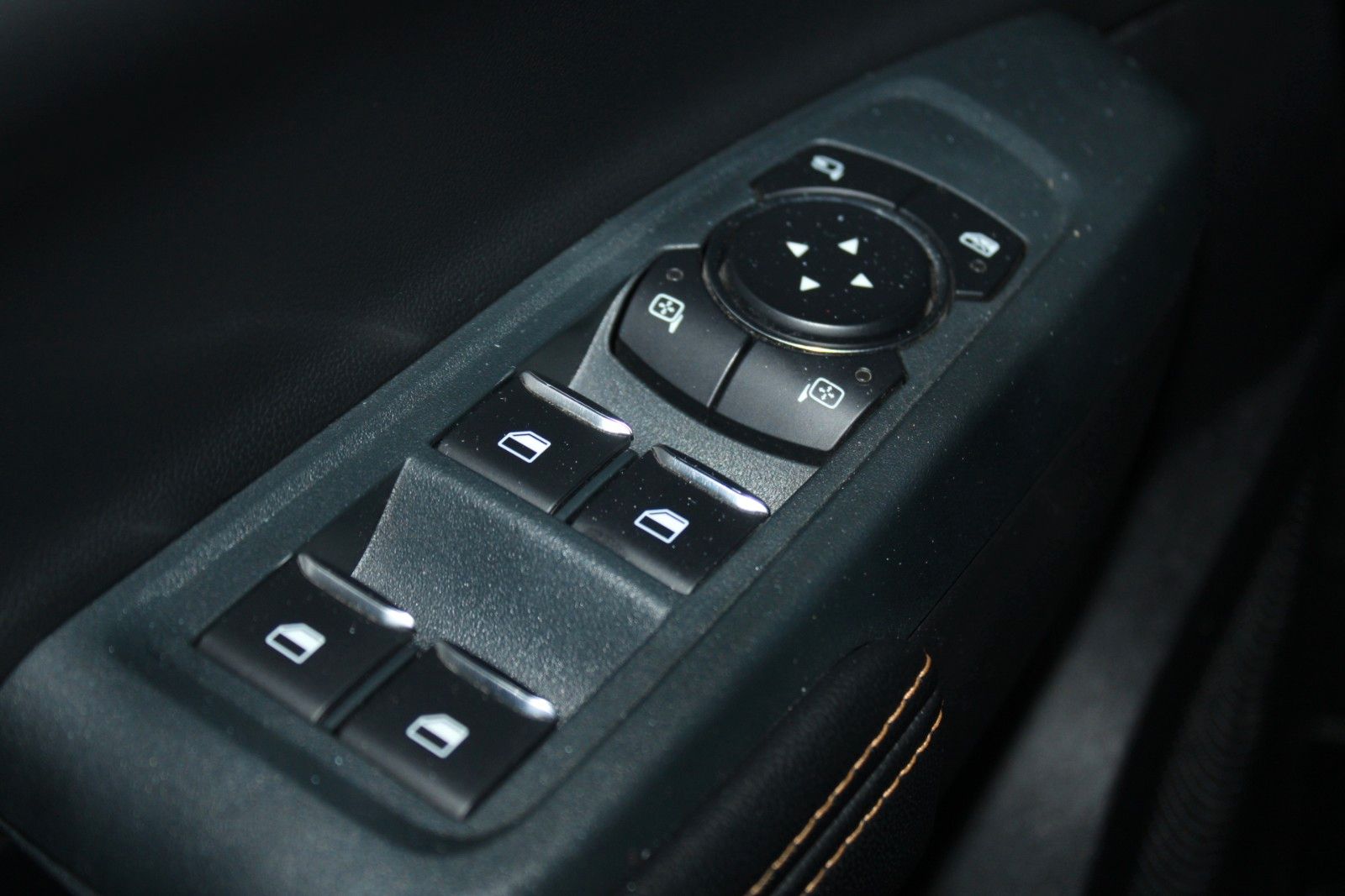 Fahrzeugabbildung Ford Ranger Wildtrak Autom. AHK Leder ACC AT-Reifen