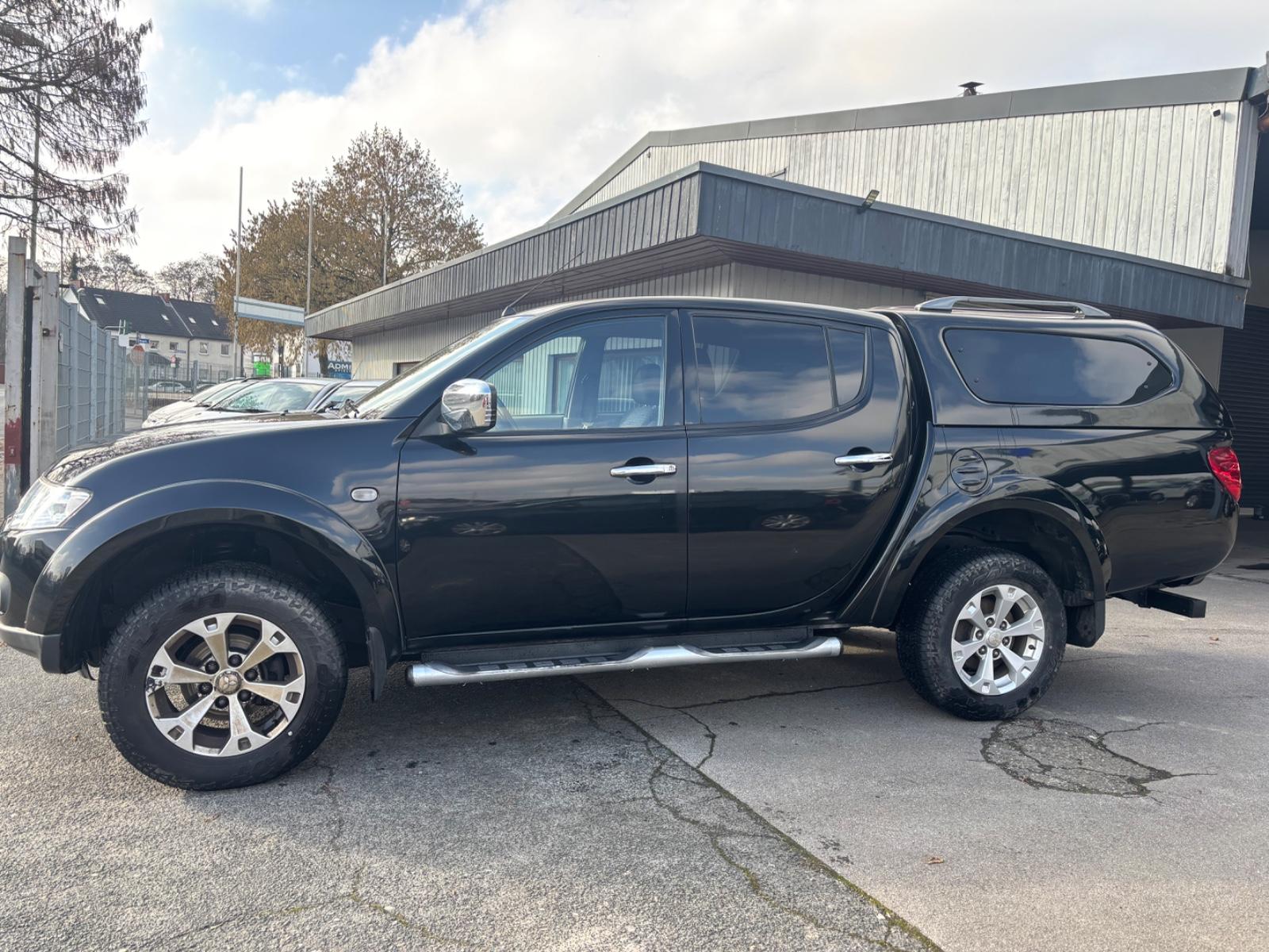 Mitsubishi L200 .Doppelkabine 4WD/Automatik.84500Km/Tüv