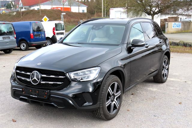 Mercedes-Benz GLC 300de Night Navi Standheiz AHK HeadUp 360°