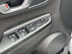 Fahrzeugabbildung Hyundai KONA 1.6 GDi Hybrid Trend *Navi*Kamera*ACC*LED*