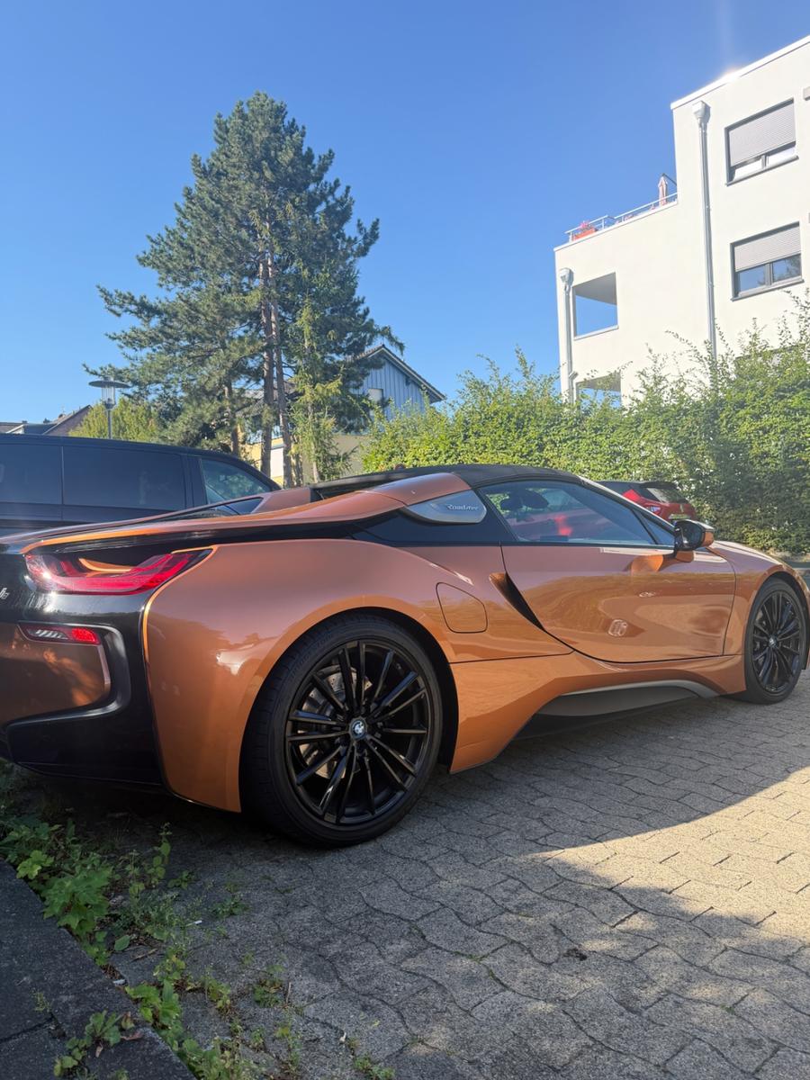BMW i8 Roadster - Garantie - Laserlicht - H&K -