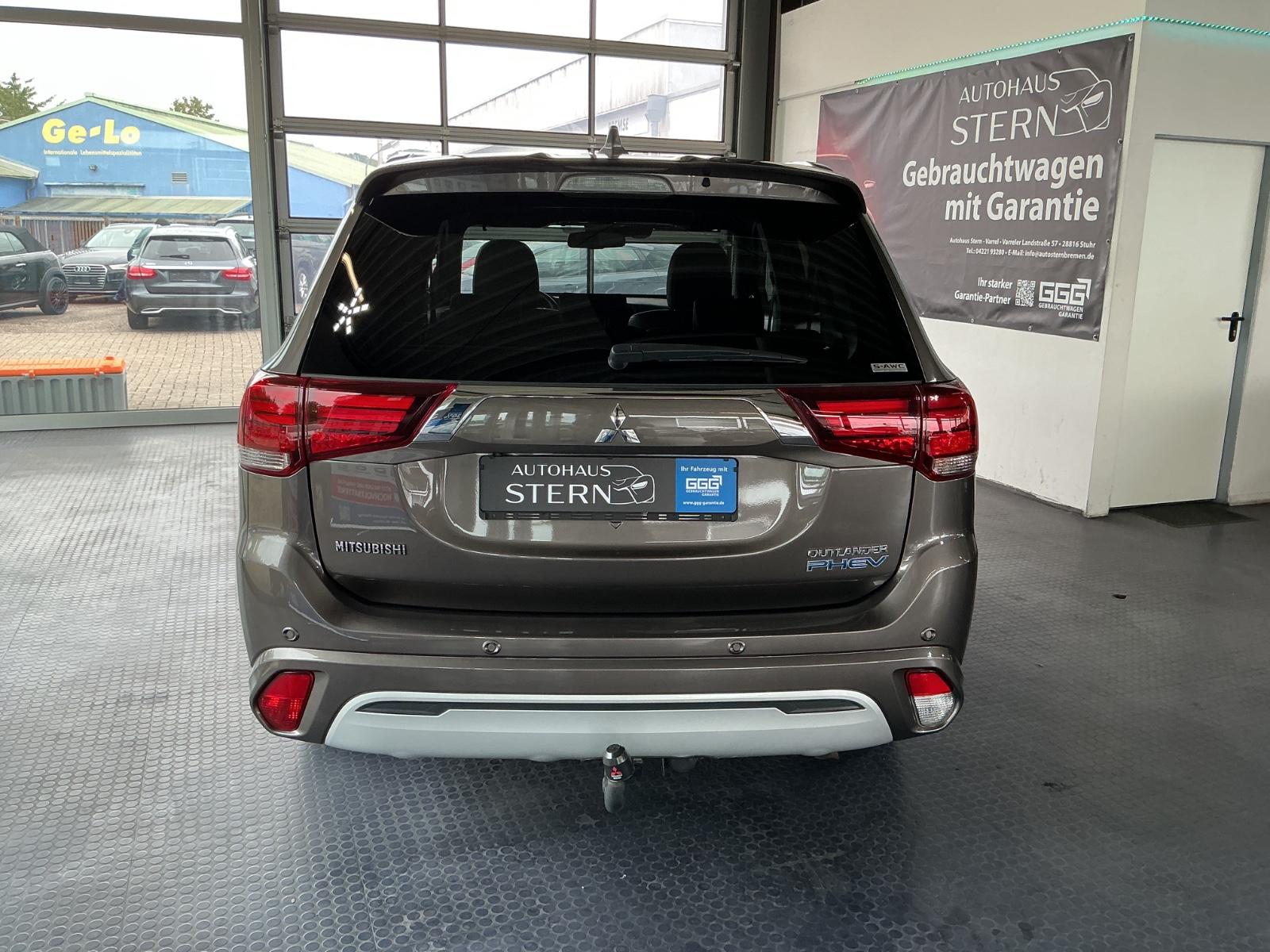 Mitsubishi Outlander PHEV Top 4WD * Sportpaket * 360 Kamera