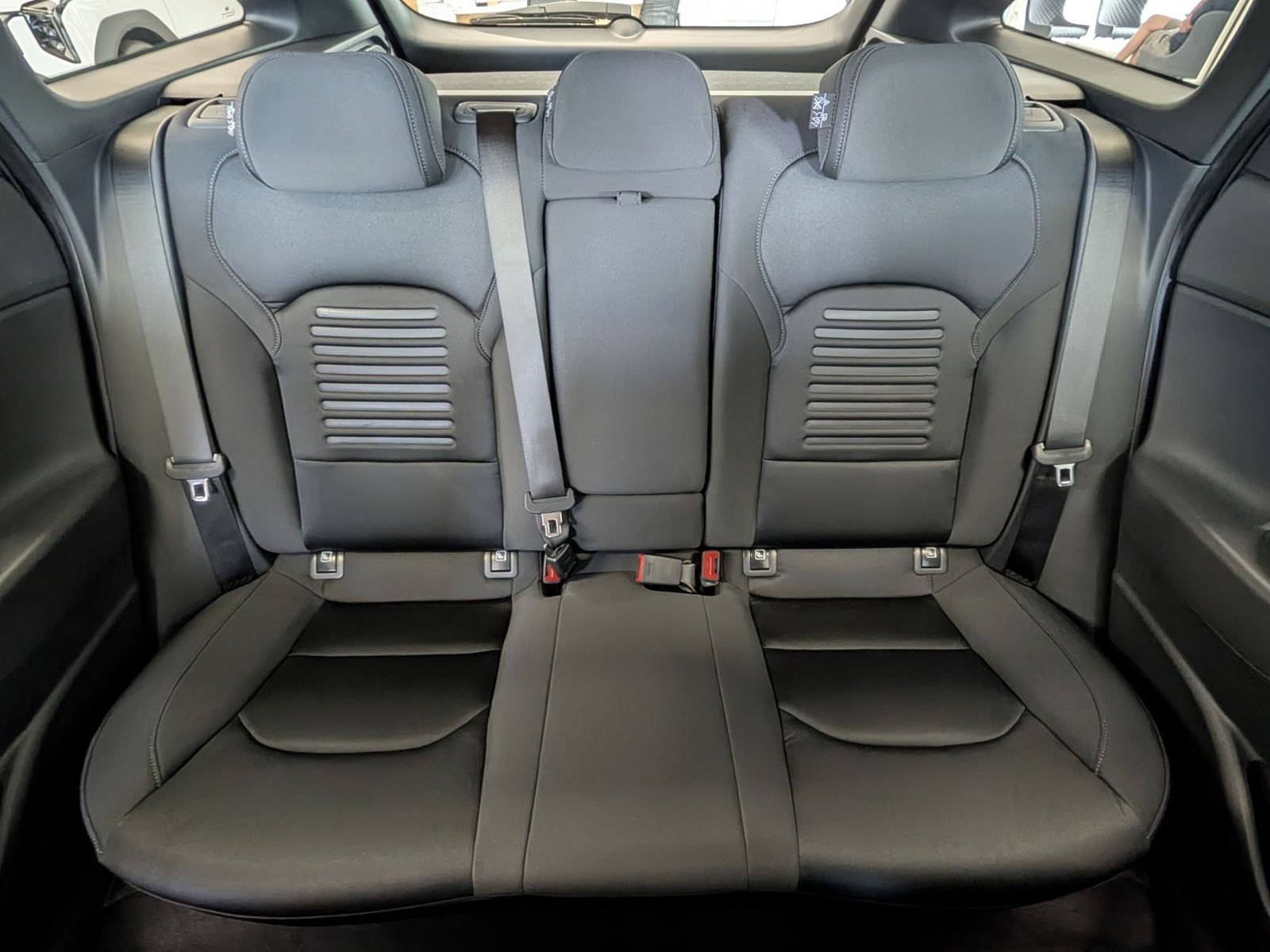 HYUNDAI i30 Kombi 1.6 T-GDI Trend Automatik SHZ Navi – Bild 13