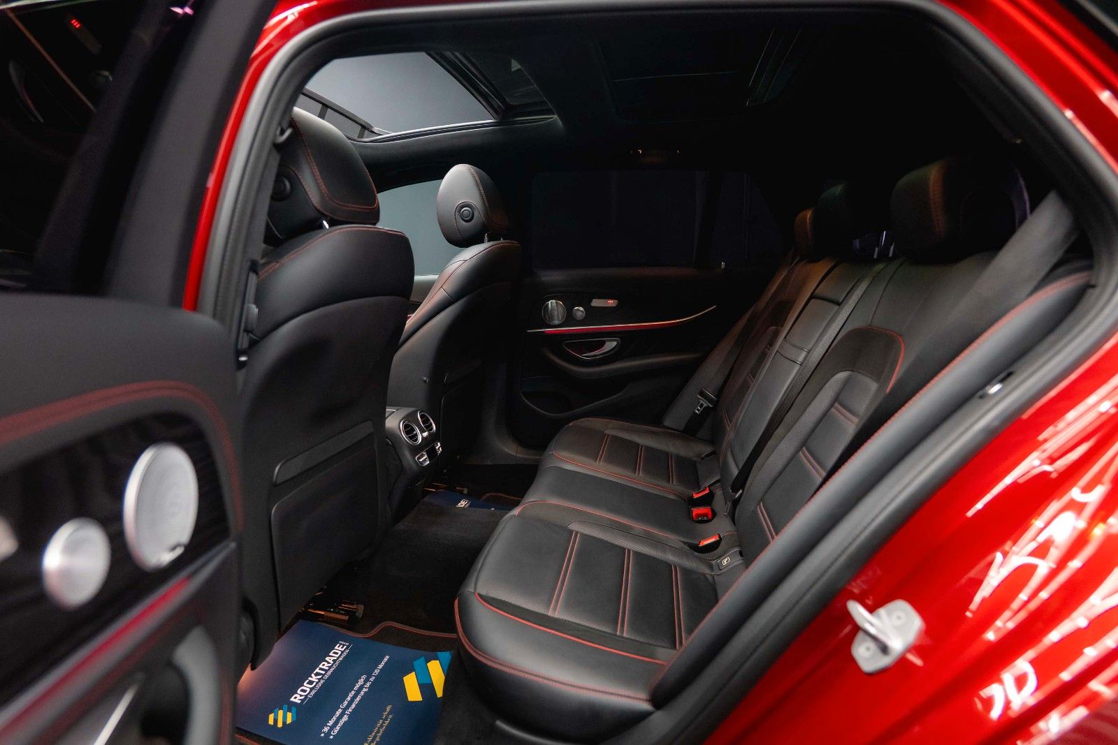 Fahrzeugabbildung Mercedes-Benz E 43 AMG 4Matic Night-Paket *Airmatic*ACC*Pano*