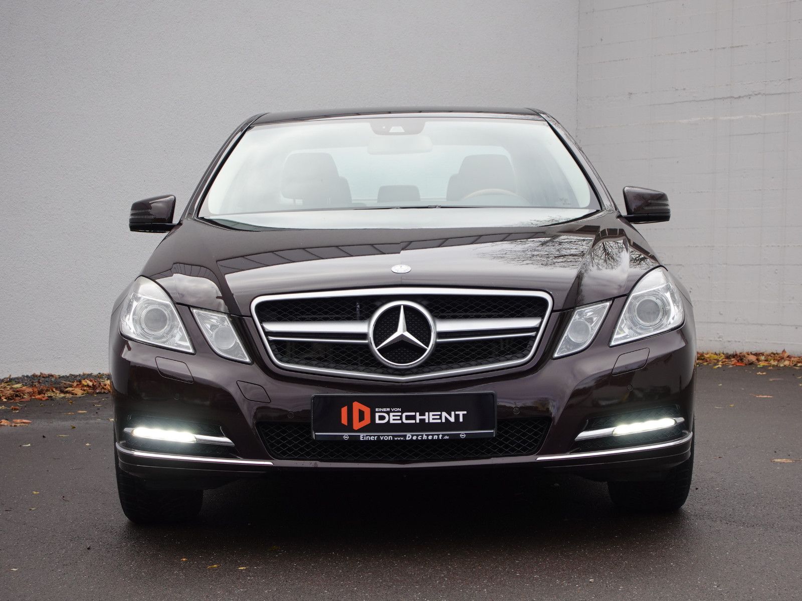 Fahrzeugabbildung Mercedes-Benz E 350 CGI Elegance,Navi,Sitzhzg,Händlerfahrzeug