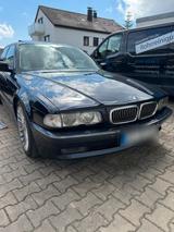 BMW 750i V12 E38 - BMW 750: 750i V12