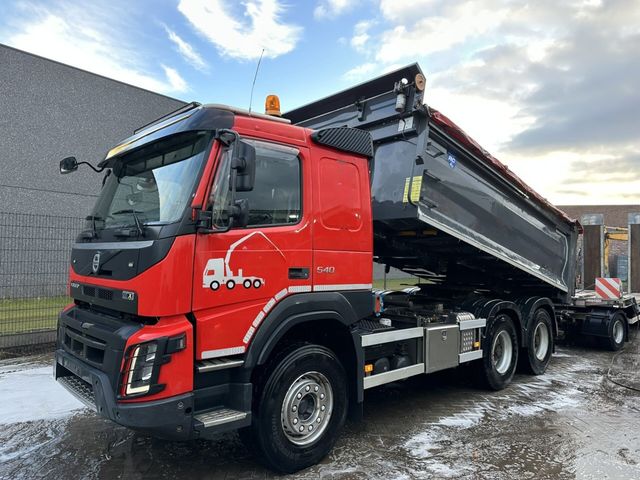 Volvo FMX 540 6x4 LIFT-AXLE TIPPER + TRACTOR - DOUBLE