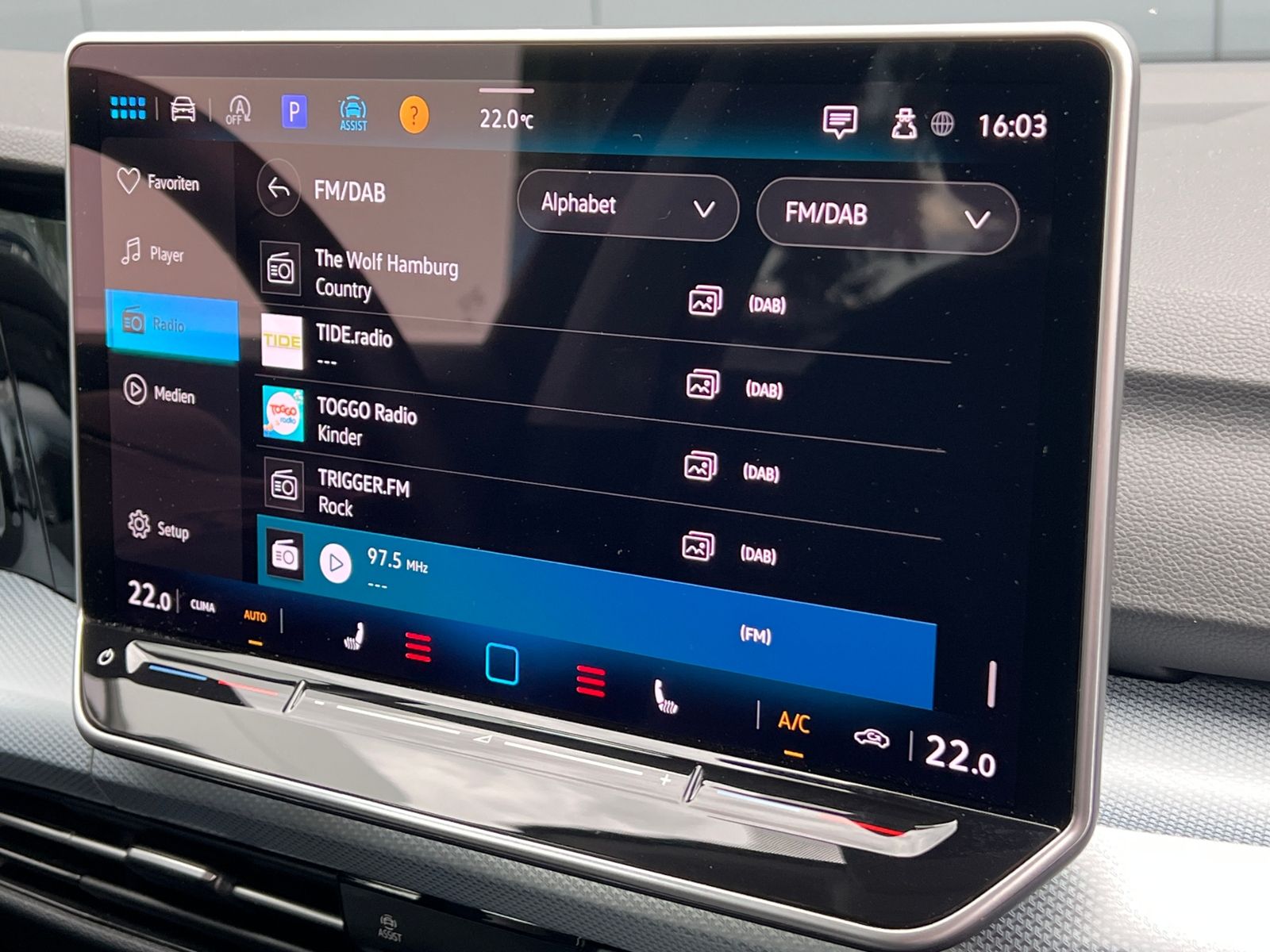 Fahrzeugabbildung Volkswagen Golf VIII GOAL 1.5 TSI *LED, App-Connect, 16'-LM