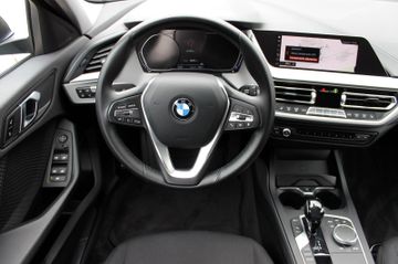 Fahrzeugabbildung BMW 118i Advantage Steptronic Temp. Navi LED PDC FSP